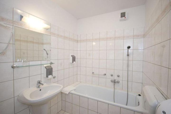 Sunset Motel Szombathely Rom bilde